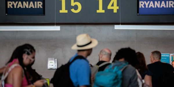 Ryanair celebra los 55 millones de pasajeros en el Aeropuerto de Alicante con una alta ocupación para el verano